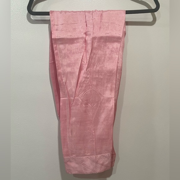 Pink brand new shalwar kameez and dupatta - Picture 3 of 7